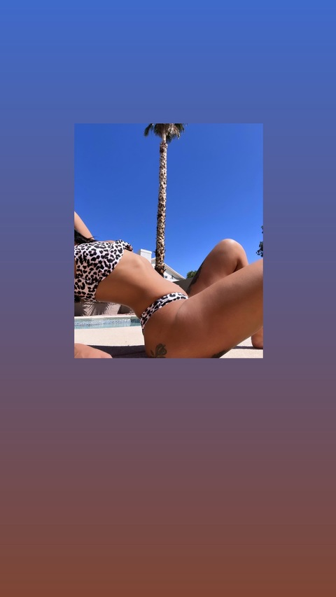 OnlyFans header picture sweet.skye_baby