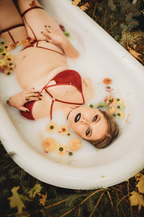 OnlyFans header picture tayymarievip