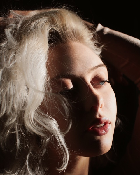 Immagine dell'header di OnlyFans theangelonline