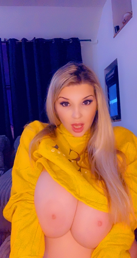 Immagine dell'header di OnlyFans thebustybxtch