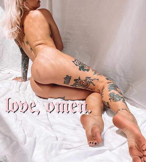 Gambar header OnlyFans theomen