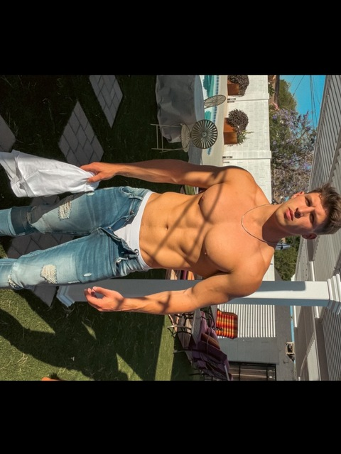 Снимка за заглавие на OnlyFans thezacattack