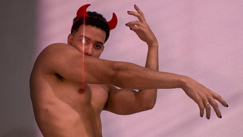 ओन्लीफैंस हैडर चित्र thiagopantaleao