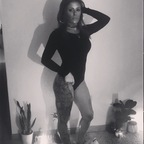 OnlyFans प्रोफाइल चित्र tiny.tan.tattooed