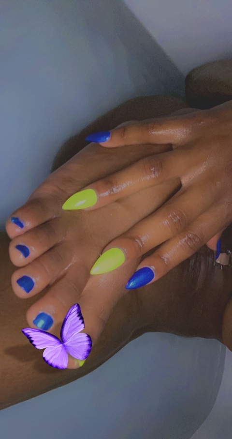 Снимка за заглавие на OnlyFans tinybowleggs