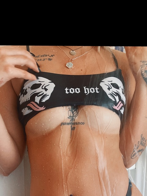 OnlyFans header picture trapcoookiiee