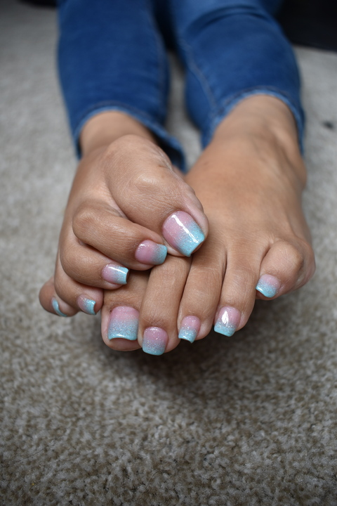 Gambar header OnlyFans tropicaltootsies