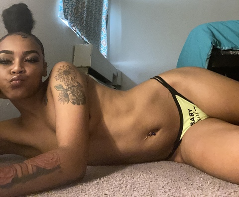 OnlyFans header picture troubleed