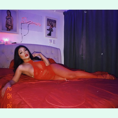 Gambar header OnlyFans tsrosiemor