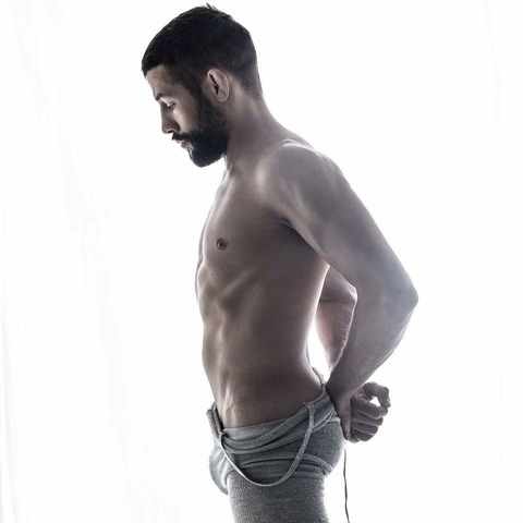 ओन्लीफैंस हैडर चित्र tunisa