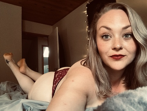 OnlyFans header picture twobacons1