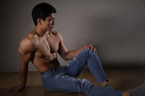 ओन्लीफैंस हैडर चित्र u124640772