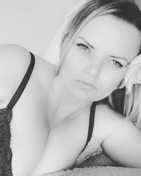 OnlyFans header picture u183124017