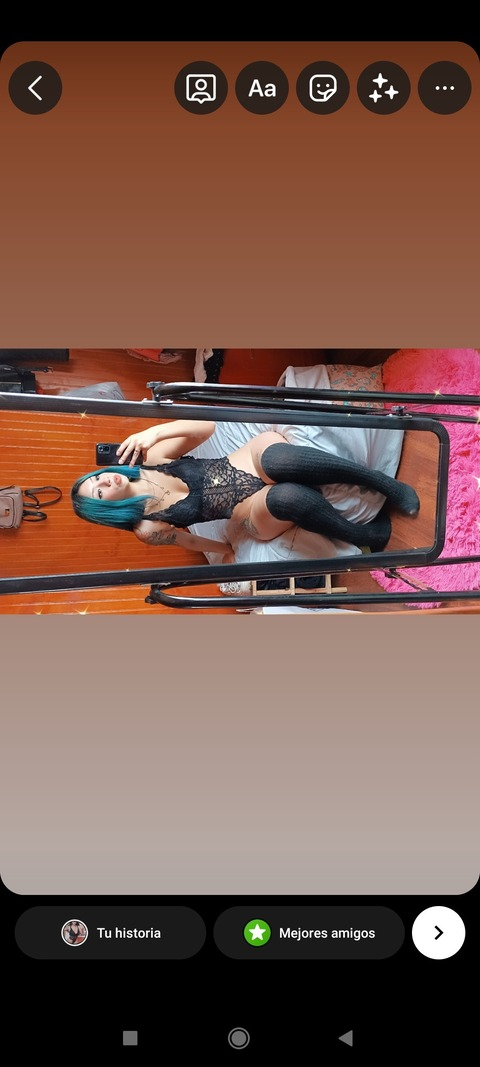 Gambar header OnlyFans valitocat