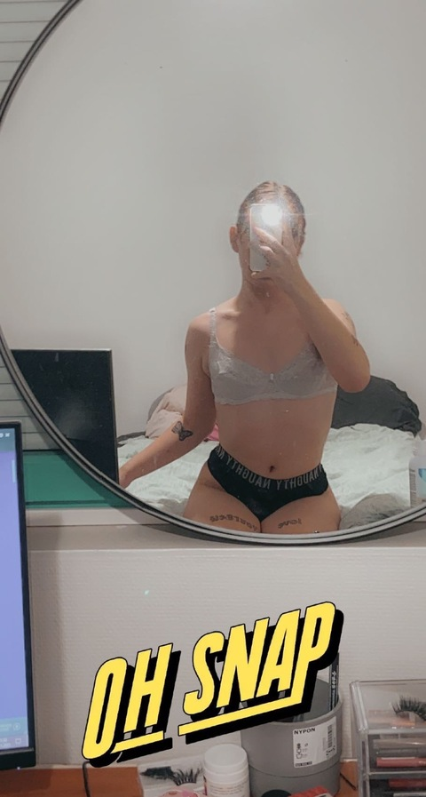 OnlyFans header picture venus_babee