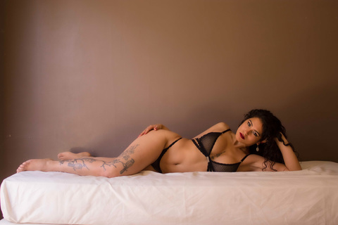 OnlyFans header picture verito.milf