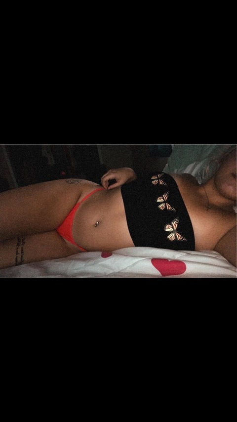 Gambar header OnlyFans whoneww