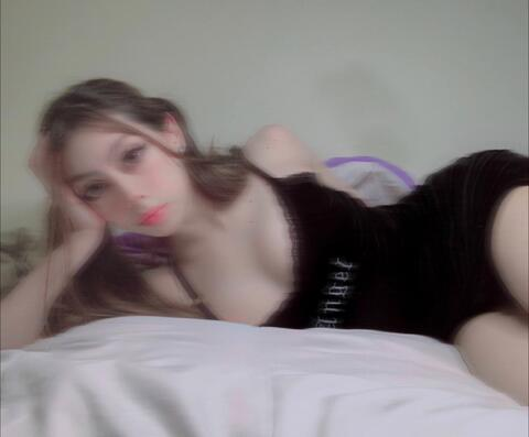 ओन्लीफैंस हैडर चित्र x2ombiegirl