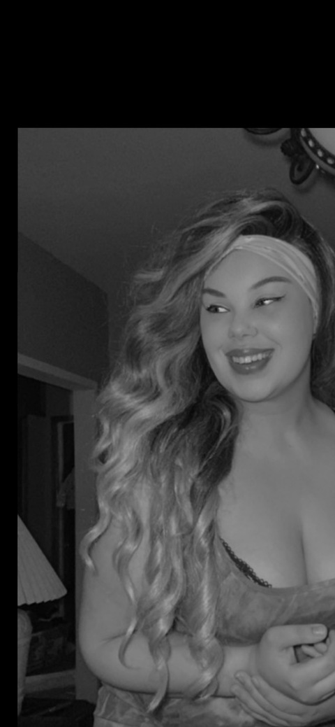 xobuttercup23님의 OnlyFans 헤더 사진