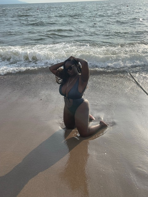 Imagem do cabeçalho do OnlyFans de yakahseimak