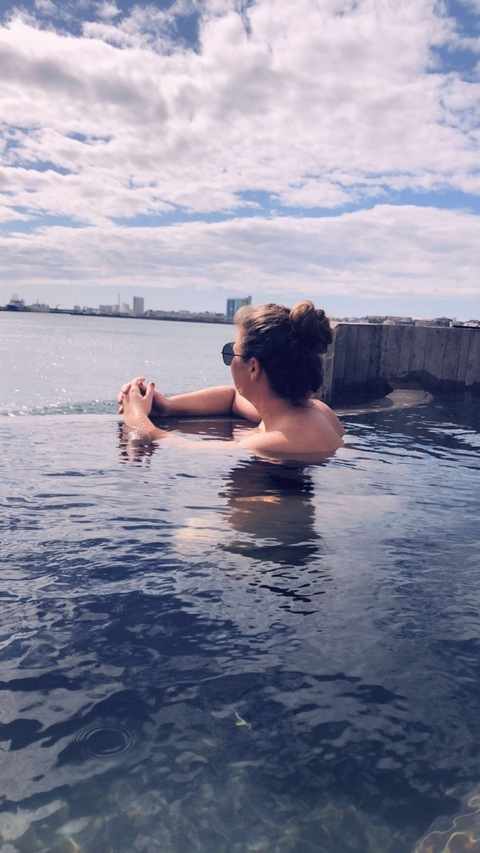 OnlyFans header picture ylfahronn