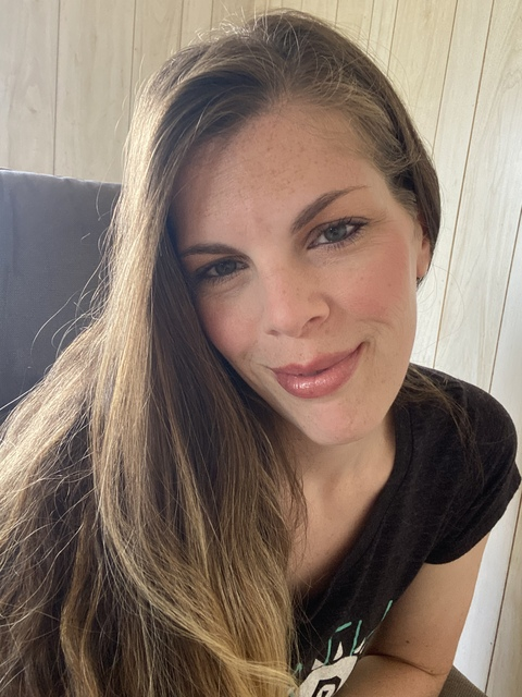 Imagem do cabeçalho do OnlyFans de yourfavoritefarmgirl