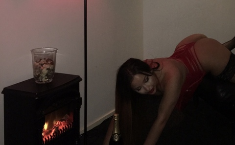 Снимка за заглавие на OnlyFans zara.heart